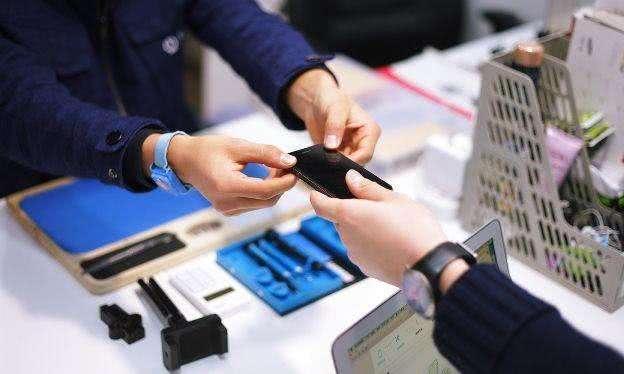 街边手机维修店的5个套路，避免上当受骗。